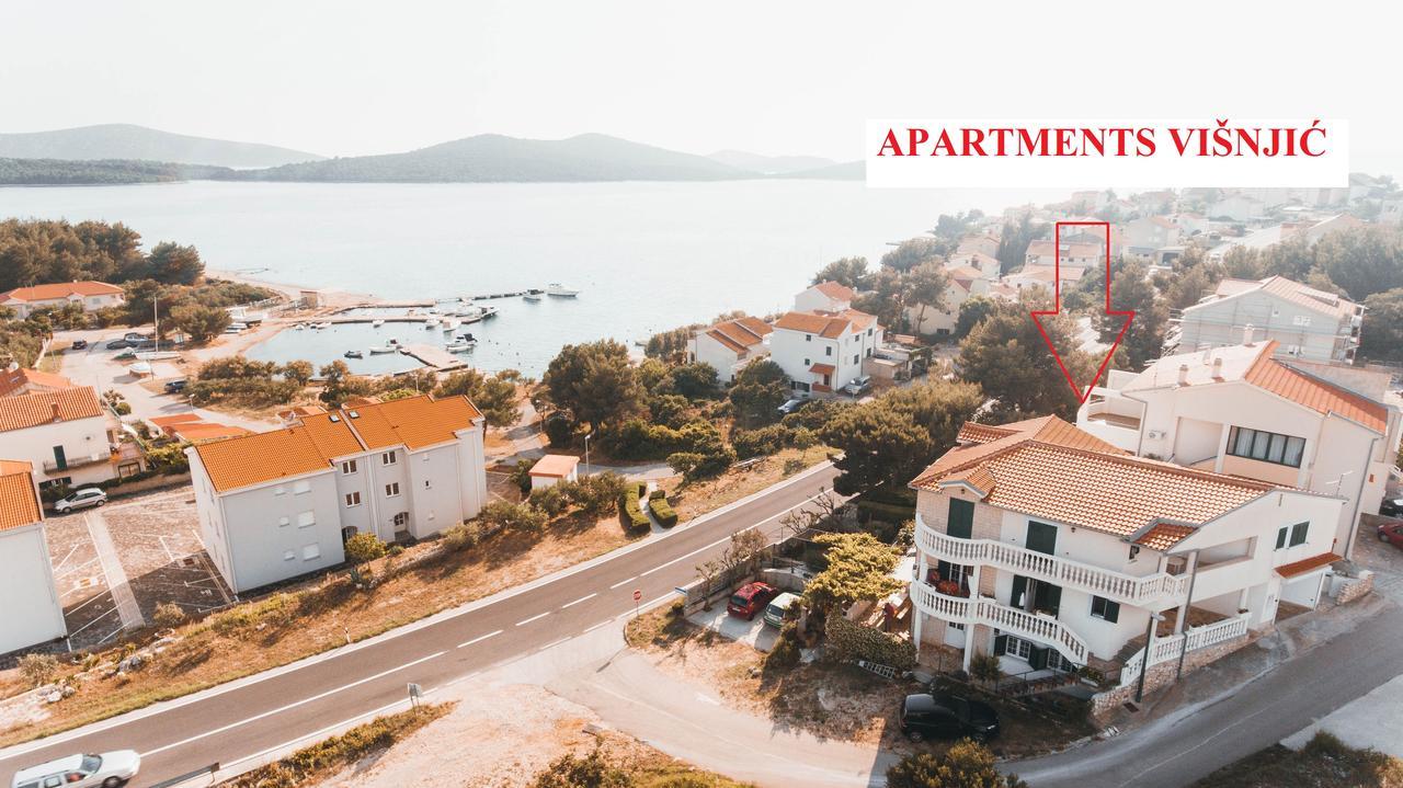 Apartments Visnjic 扎博里克 外观 照片